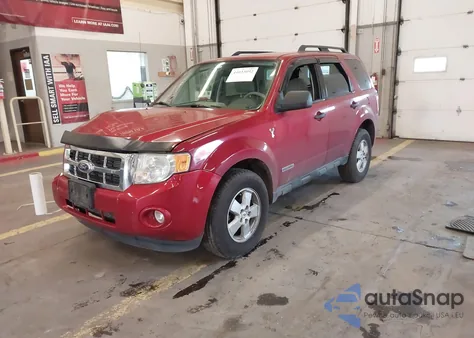 2008 Ford Escape Xlt z USA, uszkodzony, nr VIN 1FMCU93128KC98735
